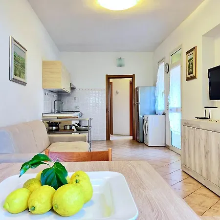 شقة In Con Giardino, Vicino Al Mare *