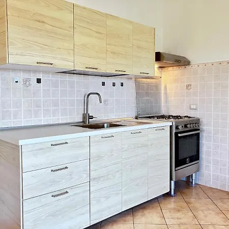 Apartamento In Con Giardino, Vicino Al Mare
