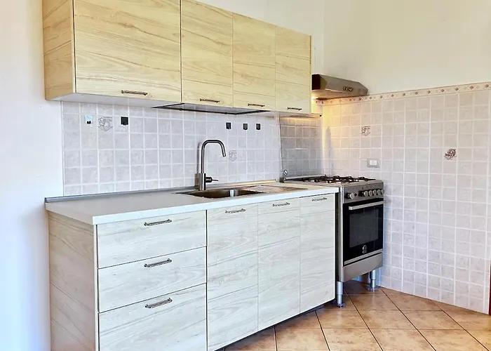 Apartment In Con Giardino, Vicino Al Mare